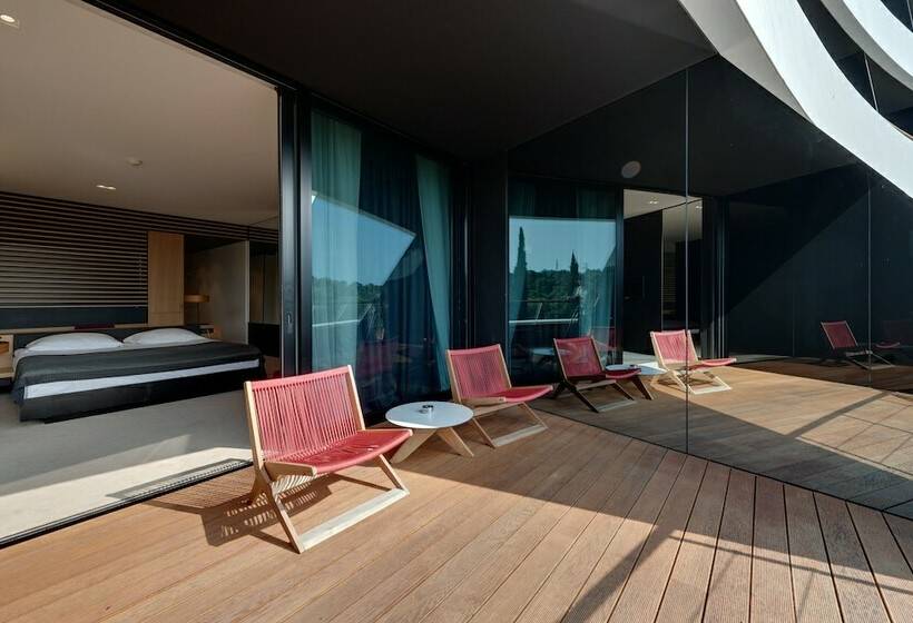 اتاق استاندارد, Lone Hotel By Maistra Collection