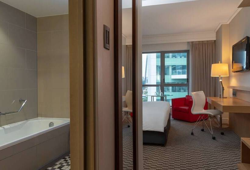 Номер Стандарт, Radisson Blu Gautrain Hotel, Sandton Johannesburg