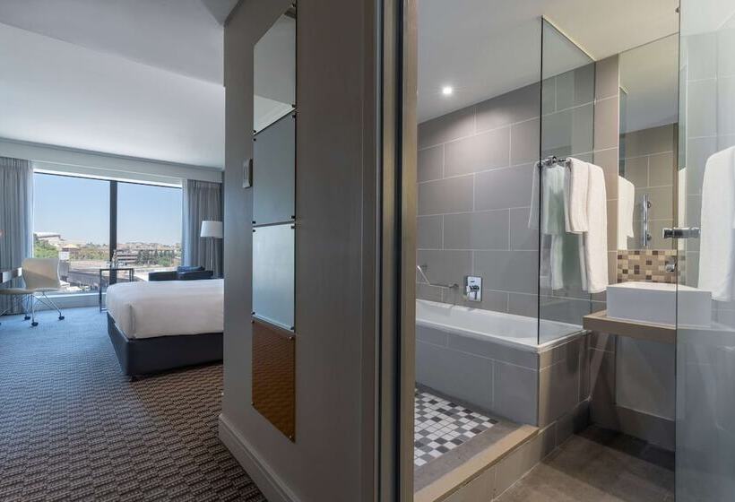 Номер Superior, Radisson Blu Gautrain Hotel, Sandton Johannesburg