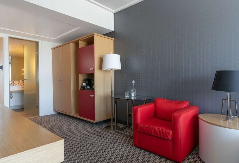 Номер Superior Вид на Город, Radisson Blu Gautrain Hotel, Sandton Johannesburg