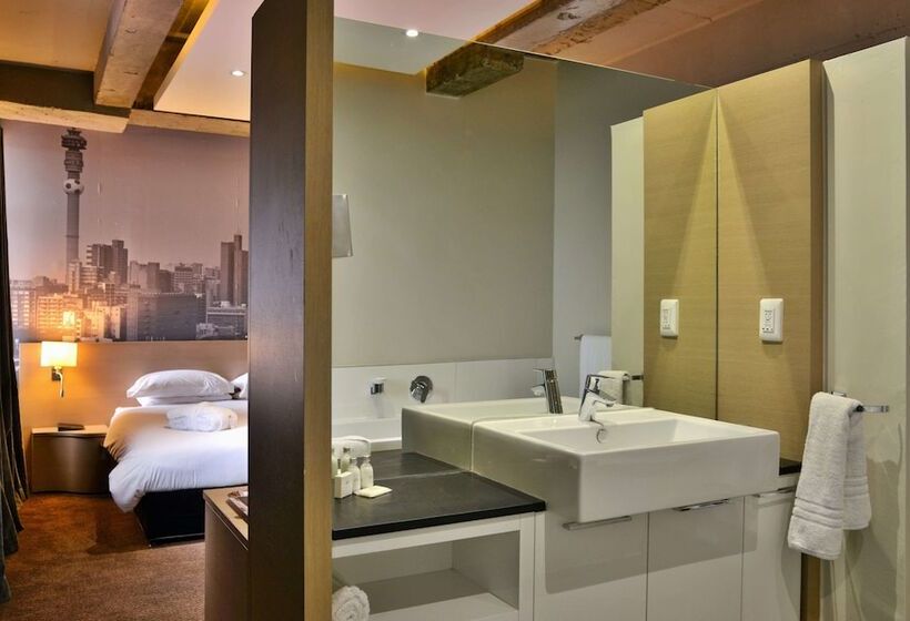 Quarto Estandar, Reef