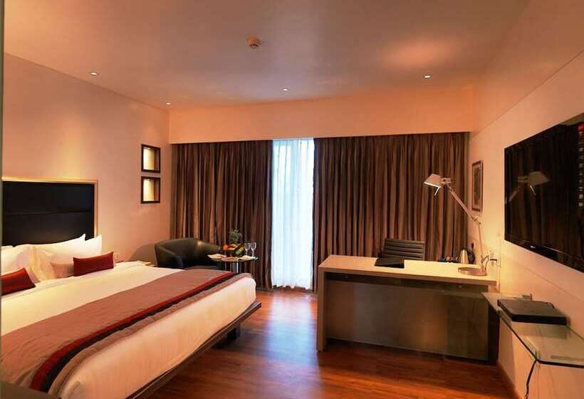 Стандартный Номер Кровать Кинг, Spree Shivai Hotel Pimpri