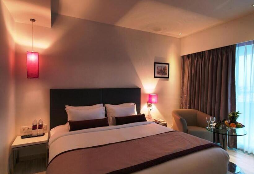 Номер Deluxe Кровать Кинг, Spree Shivai Hotel Pimpri