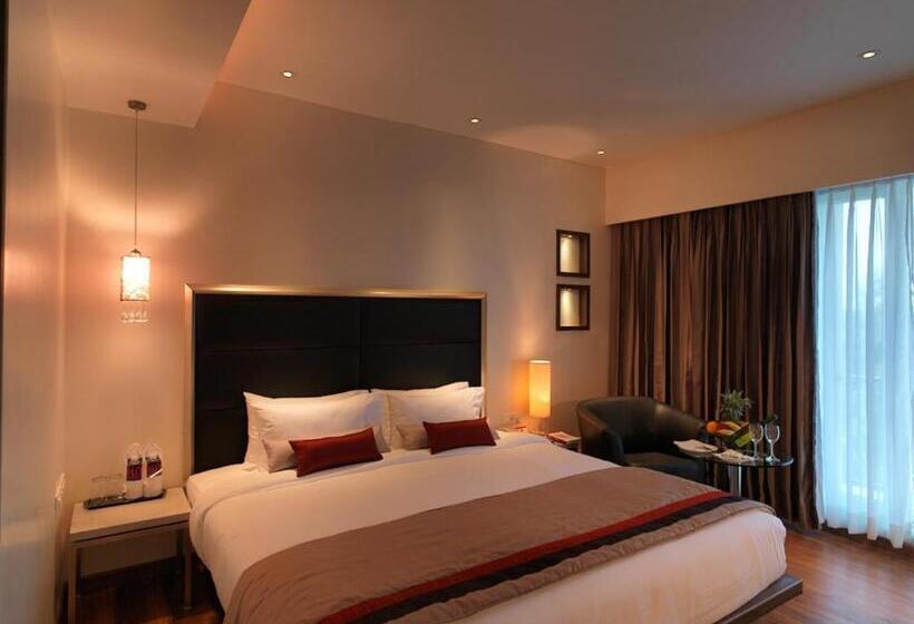 Стандартный Номер Кровать Кинг, Spree Shivai Hotel Pimpri
