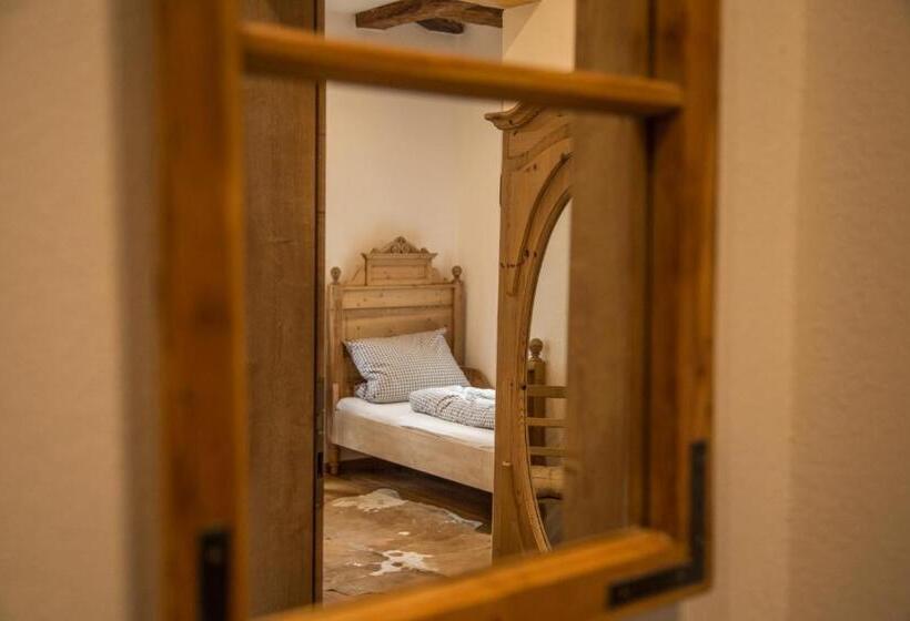 Номер Стандарт, Alte Ritterstube