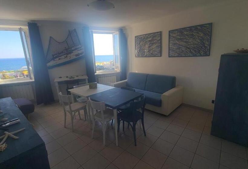 اتاق لوکس با چشم‌انداز دریا, Varazze Suite Sauna E Hammam