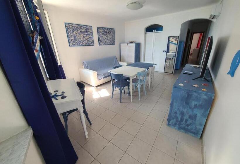 اتاق لوکس با چشم‌انداز دریا, Varazze Suite Sauna E Hammam