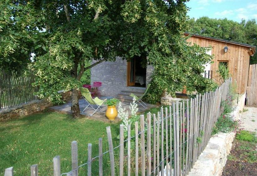 Номер Стандарт, Chambre D Hôte Et Gîte De Cantagrel