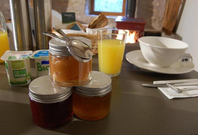 スタンダードルーム, Chambre D Hôte Et Gîte De Cantagrel