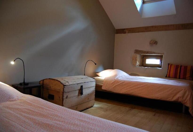 庭の見える１ベッドルームアパートメント, Chambre D Hôte Et Gîte De Cantagrel
