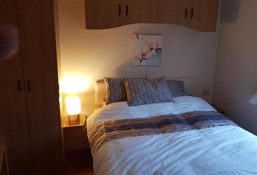 Дом 1 Спальня, The Jackdaw Pub Self Catering Static Caravan Free Breakfast Supplied