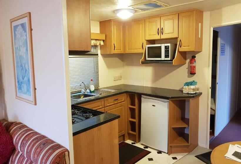 Дом 1 Спальня, The Jackdaw Pub Self Catering Static Caravan Free Breakfast Supplied