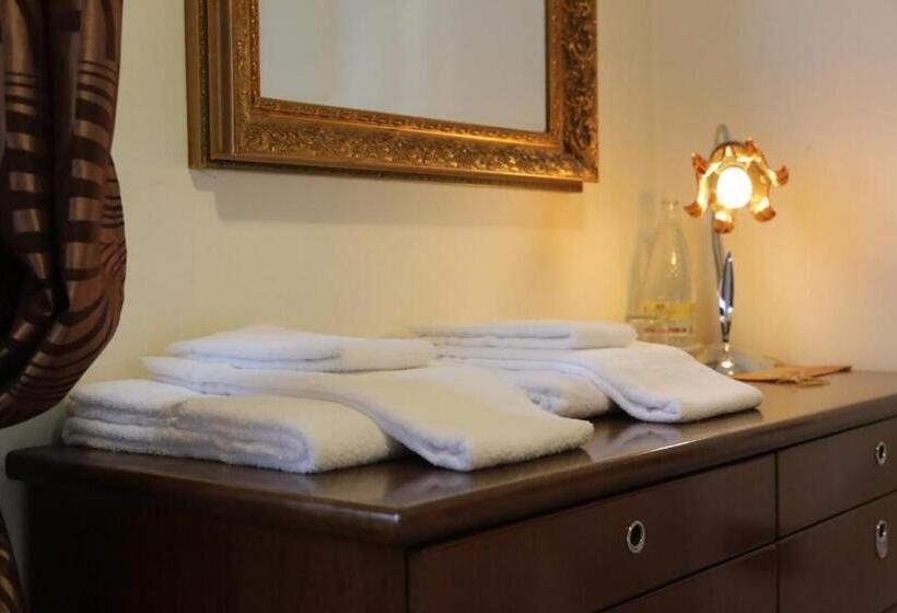 اتاق استاندارد, B&b Al Parco