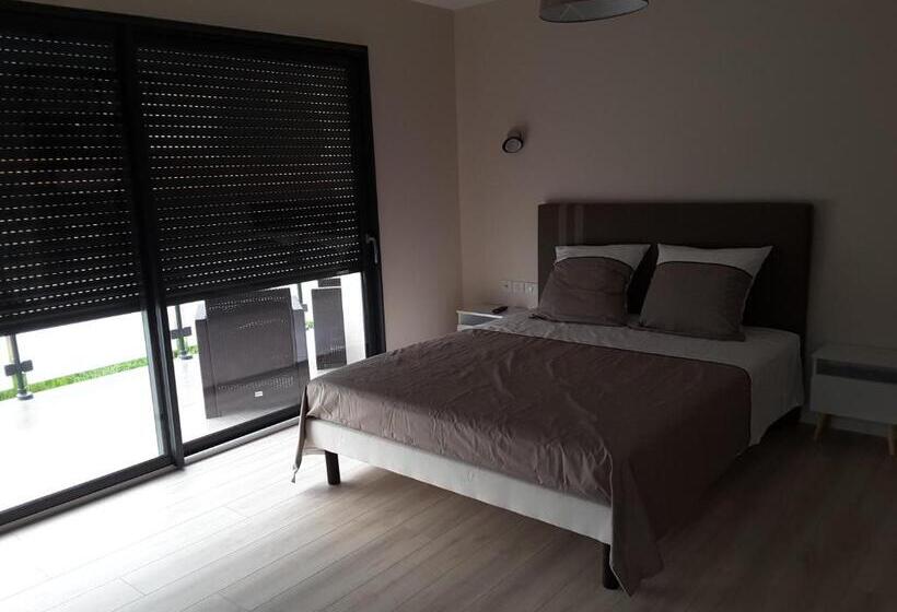 اتاق خانوادگی, Villa Vi Lyon Est Chambres D Hôtes