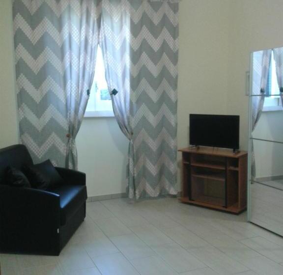 Quarto Standard Banheira Exterior, Angeli