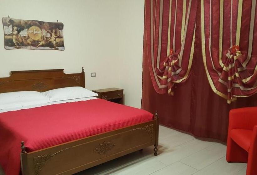 Quarto Standard Banheira Exterior, Angeli