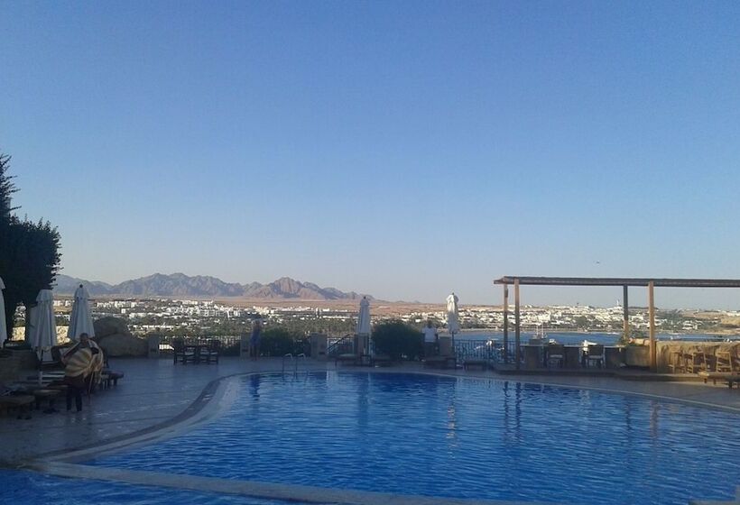 اتاق سوپریور با چشم‌انداز دریا, Eden Rock Hotel Namaa Bay