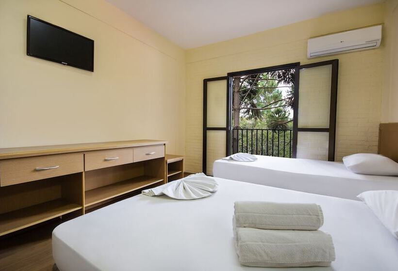 Четырехместный Номер Ejecutiva, Vilage Inn All Inclusive Poços de Caldas