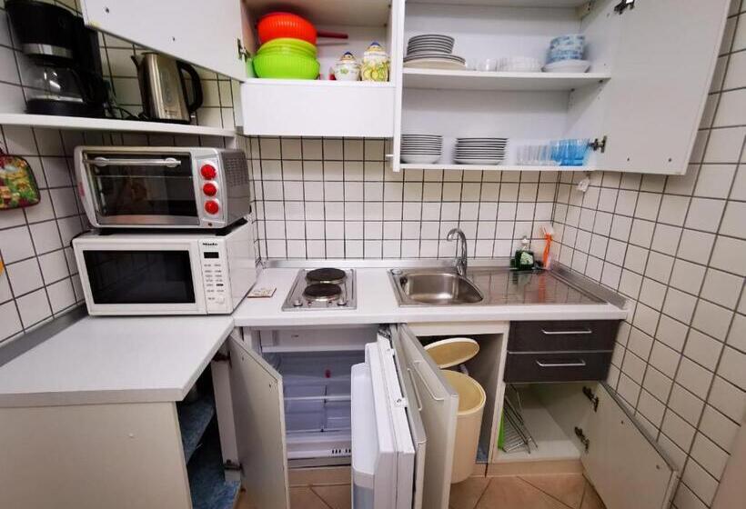 استودیوی استاندارد, Garda Apartments In Euroresidence