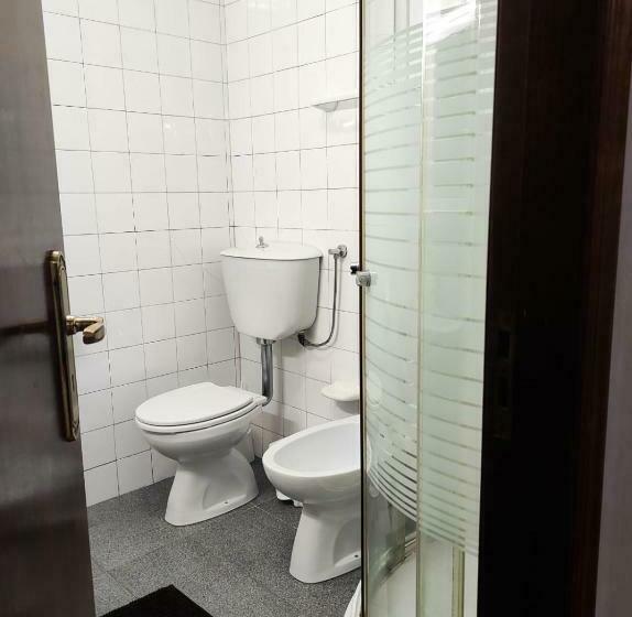 Quarto Triplo Estandar, Alojamento Local Tamega