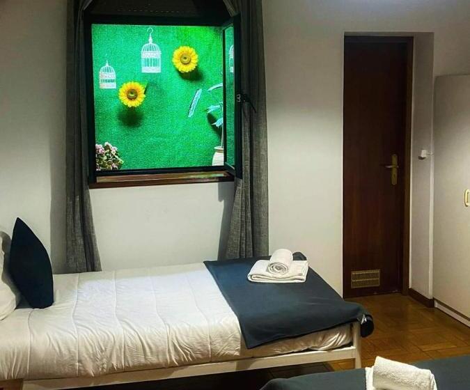 اتاق استاندارد سه نفره, Alojamento Local Tamega