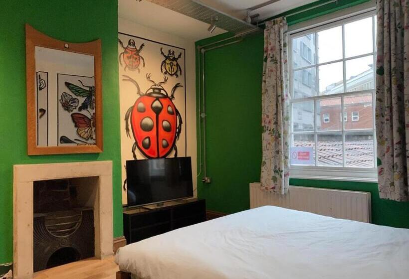 Quarto Estandar Banheiro Compartilhado, The Full Moon Backpackers