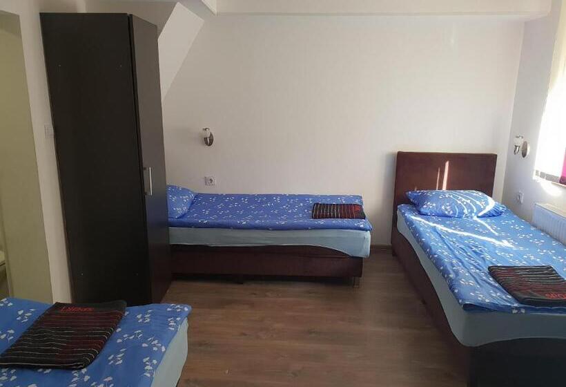اتاق استاندارد سه نفره, Pension Haus Baron 2 Friedrichsfeld