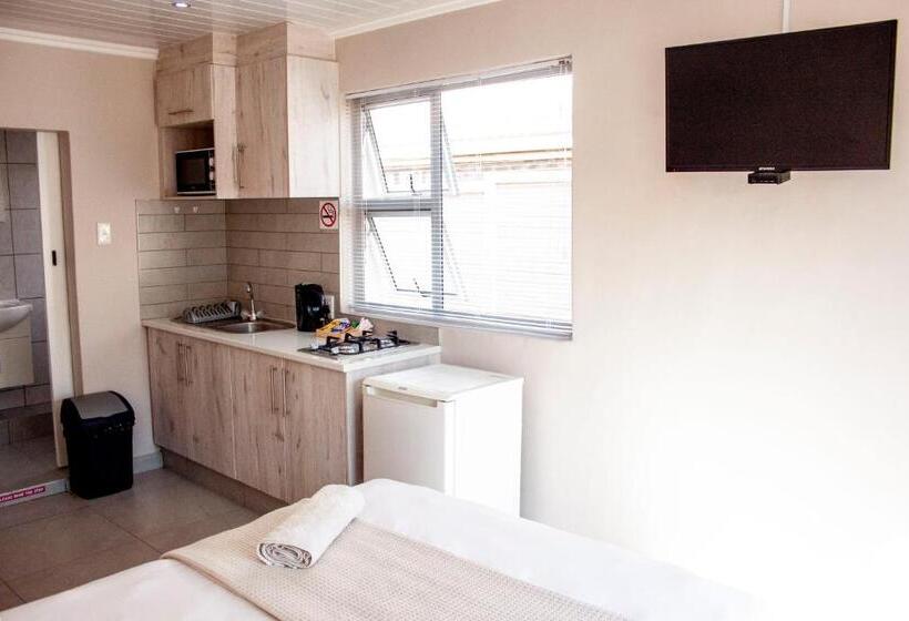 Номер Стандарт, Kelzane Self Catering