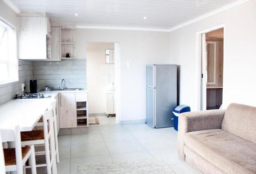 Семейный Номер, Kelzane Self Catering