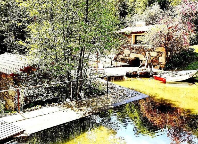 Номер Стандарт Вид на Озеро, Quinta Da Chouza Agroturismo E Enoturismo