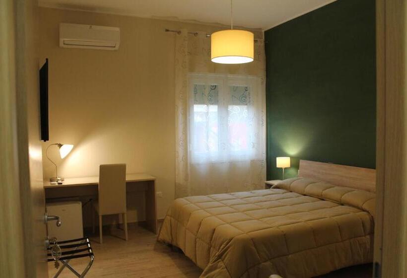 Quarto Triplo Comfort, B&b Del Corso