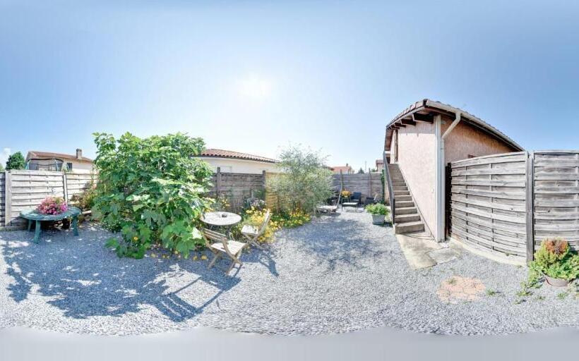 آپارتمان 1 خوابه با تراس, Chambres Du Petit Bonheur
