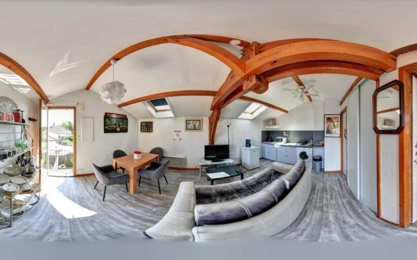 آپارتمان 1 خوابه با تراس, Chambres Du Petit Bonheur