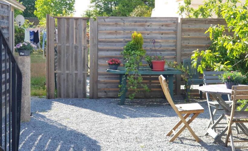 آپارتمان 1 خوابه با تراس, Chambres Du Petit Bonheur