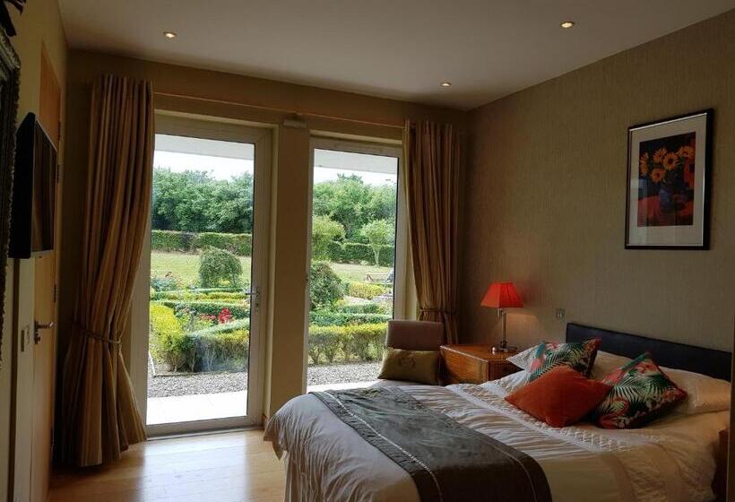 اتاق لوکس با بالکن, Hazelwood Country House