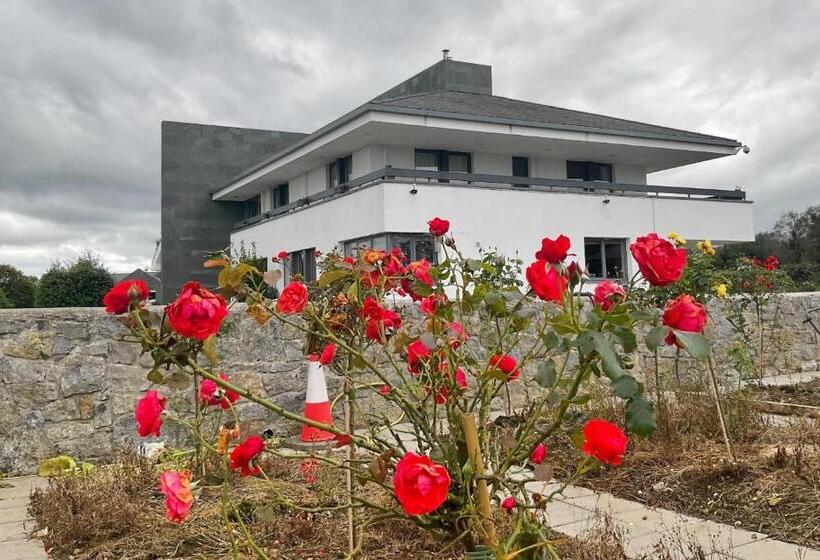 اتاق استاندارد با بالکن, Hazelwood Country House