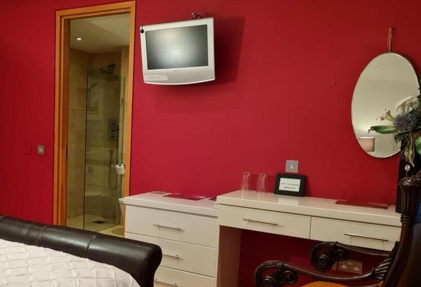 اتاق استاندارد با بالکن, Hazelwood Country House