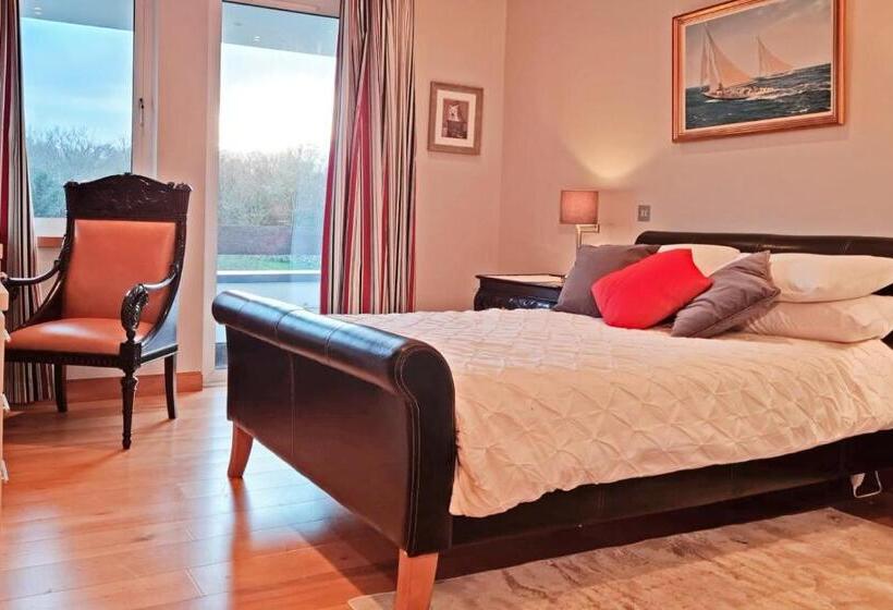 اتاق استاندارد با بالکن, Hazelwood Country House