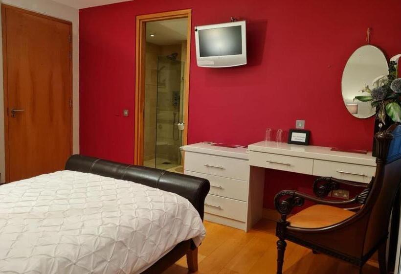اتاق استاندارد با بالکن, Hazelwood Country House