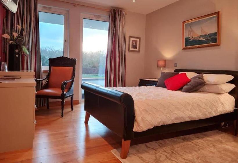 اتاق استاندارد با بالکن, Hazelwood Country House