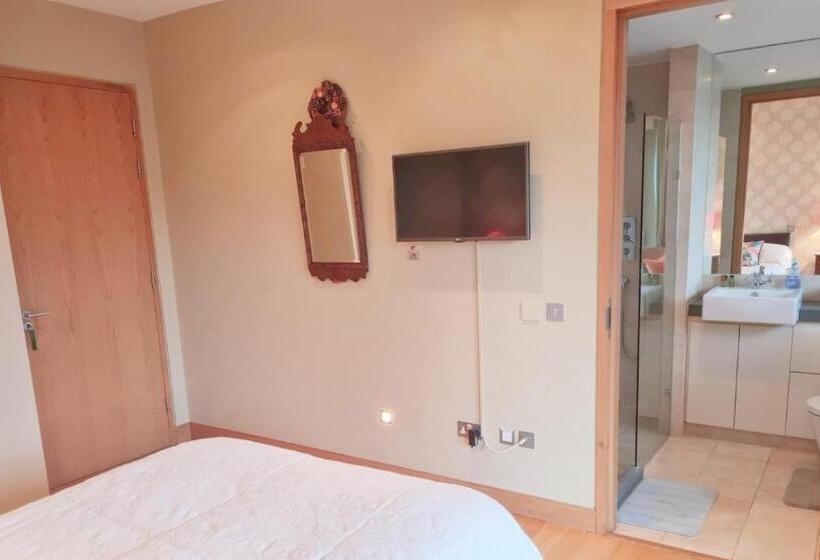 اتاق استاندارد با چشم‌انداز باغ, Hazelwood Country House