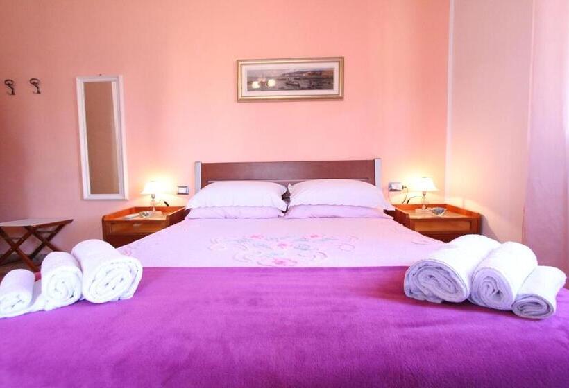 Standard Triple Room with Terrace, A Casa Di Gabri