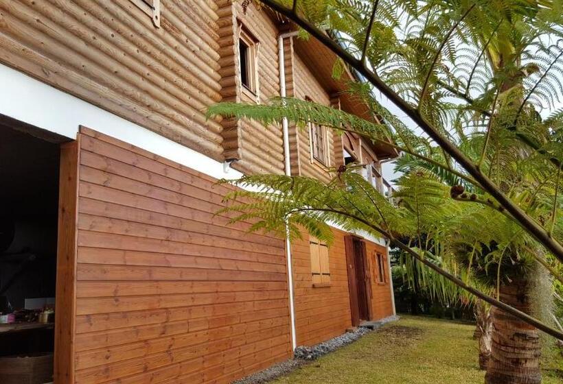 سوییت با چشم‌انداز باغ, Le Chalet La Fontaine Saint Leu