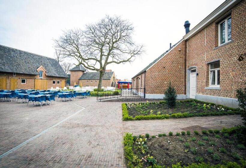 家庭间, De Blauwe Hoeve