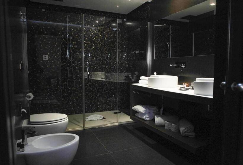 اتاق لوکس با بالکن, Divina Luxury