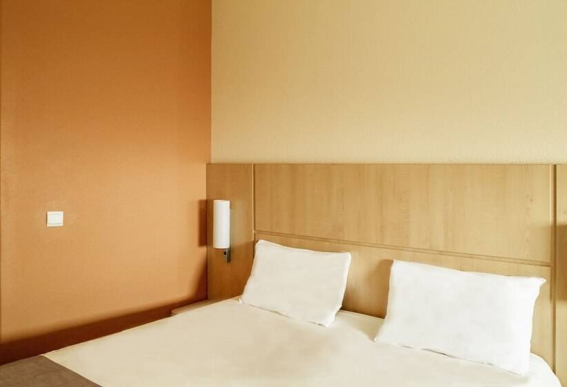 Номер Стандарт Двуспальная Кровать, Ibis Constantine