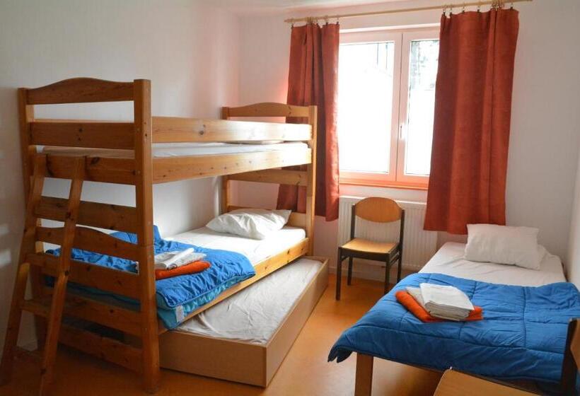 Трехместный Номер Стандарт Совместная Ванная, Le Fagotin   Youth Hostel