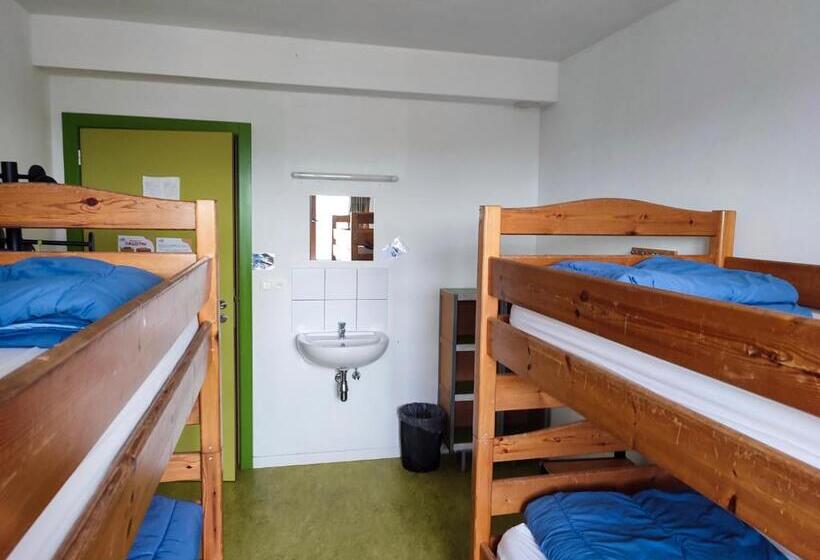 Номер Стандарт Четырехместный Совместный Санузел, Le Fagotin   Youth Hostel