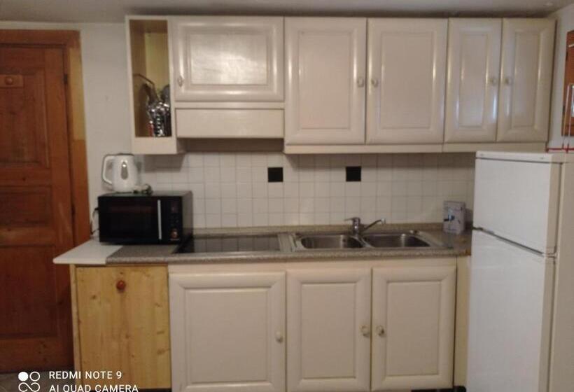 带1个卧室带观景的公寓, Canton 520 Camera Matrimoniale E Appartamento Self Check In