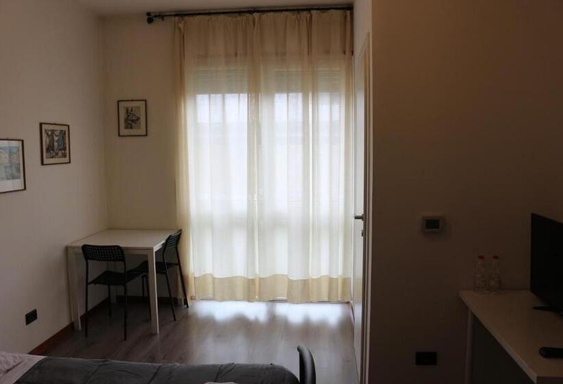 Номер Стандарт с Балконом, Easyroom Schio